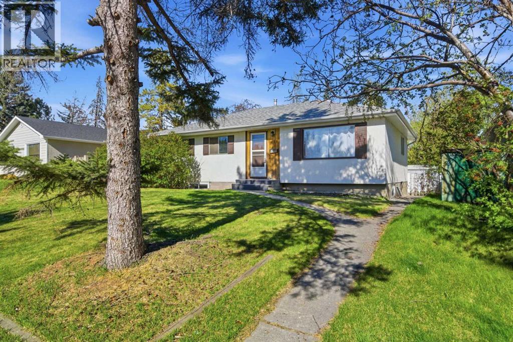 173 Gordon Drive SW - Image 2