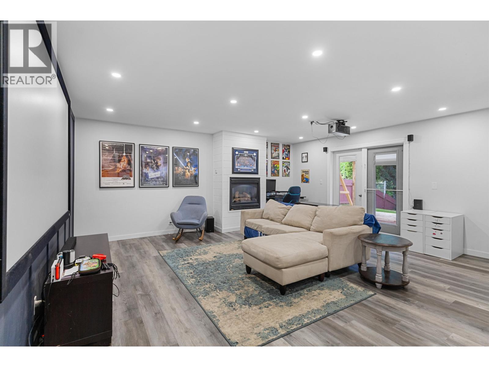 8264 ST JOHN CRESCENT - 27
