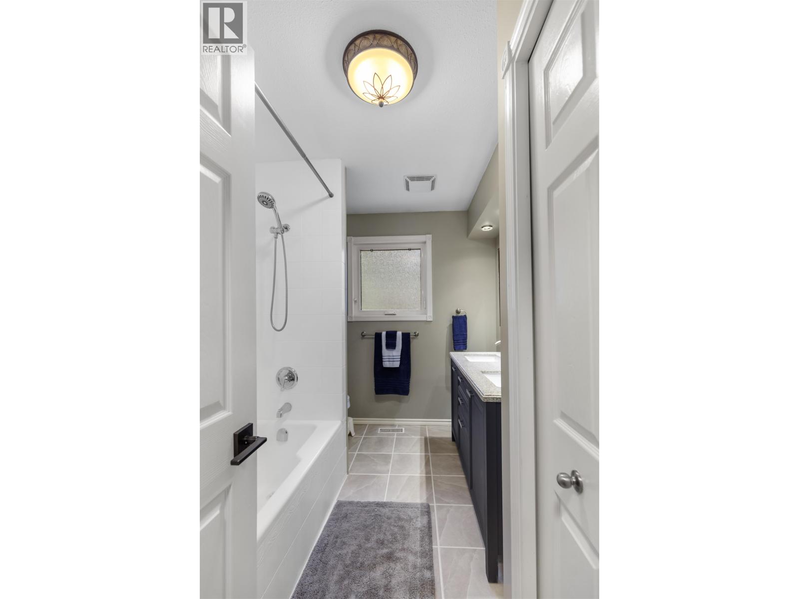 8264 ST JOHN CRESCENT - 31