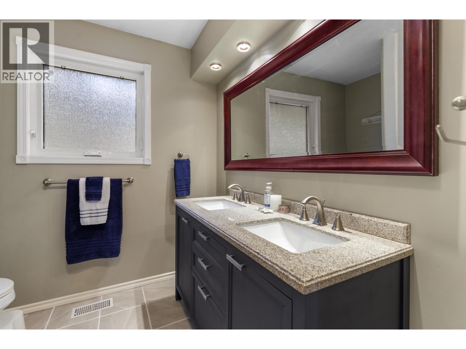 8264 ST JOHN CRESCENT - 32