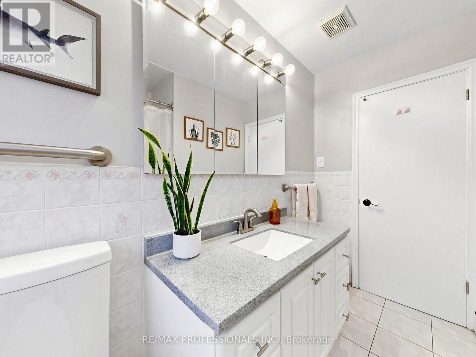 50 ELINOR AVENUE - 23
