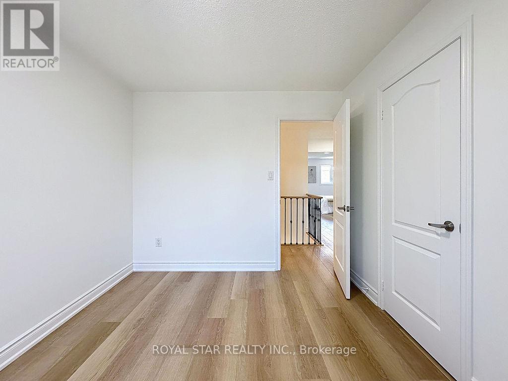 351 GIDDINGS CRESCENT - 19