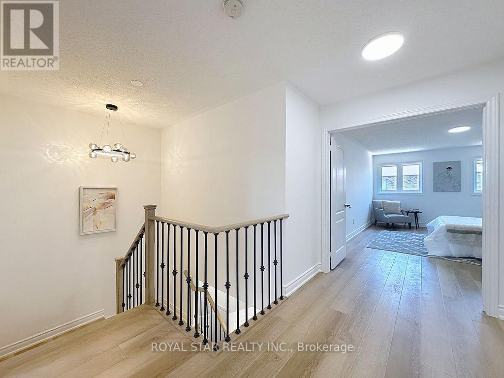 351 GIDDINGS CRESCENT - 23