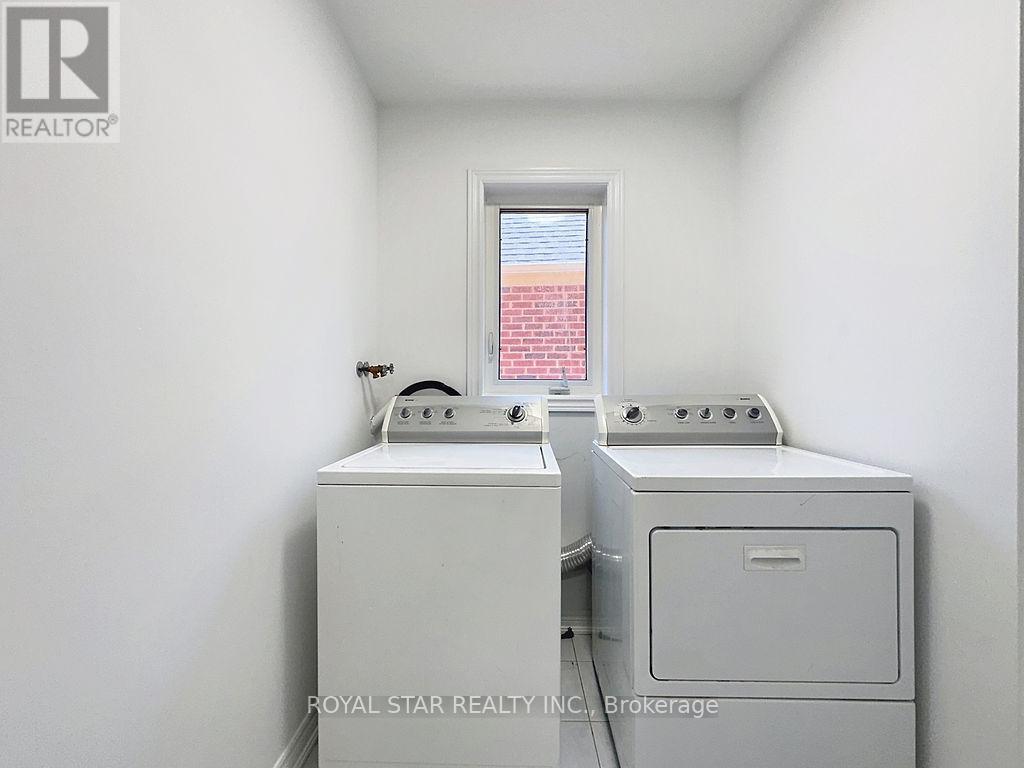 351 GIDDINGS CRESCENT - 32