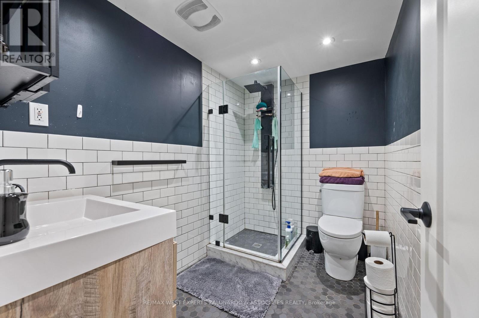 18 SMALLWOOD DRIVE - 38