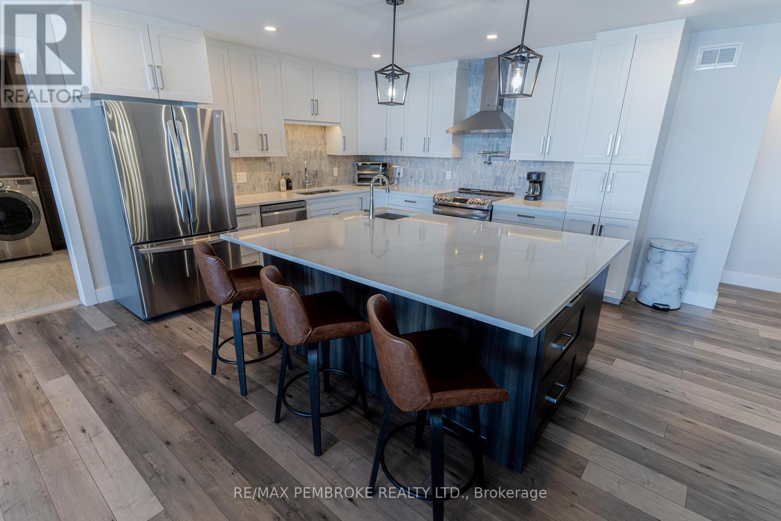 299 HOLIDAY LANE - 22