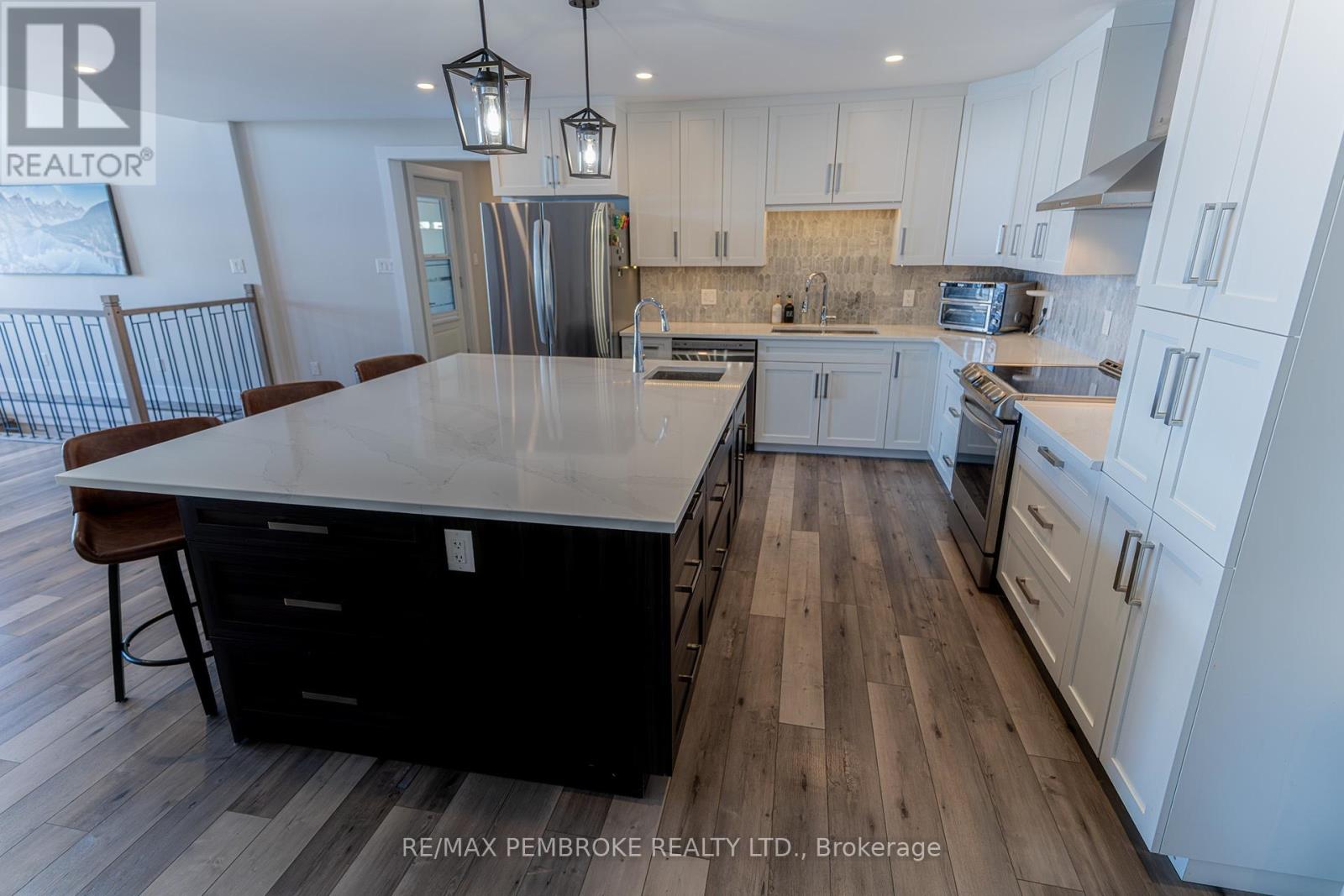 299 HOLIDAY LANE - 23