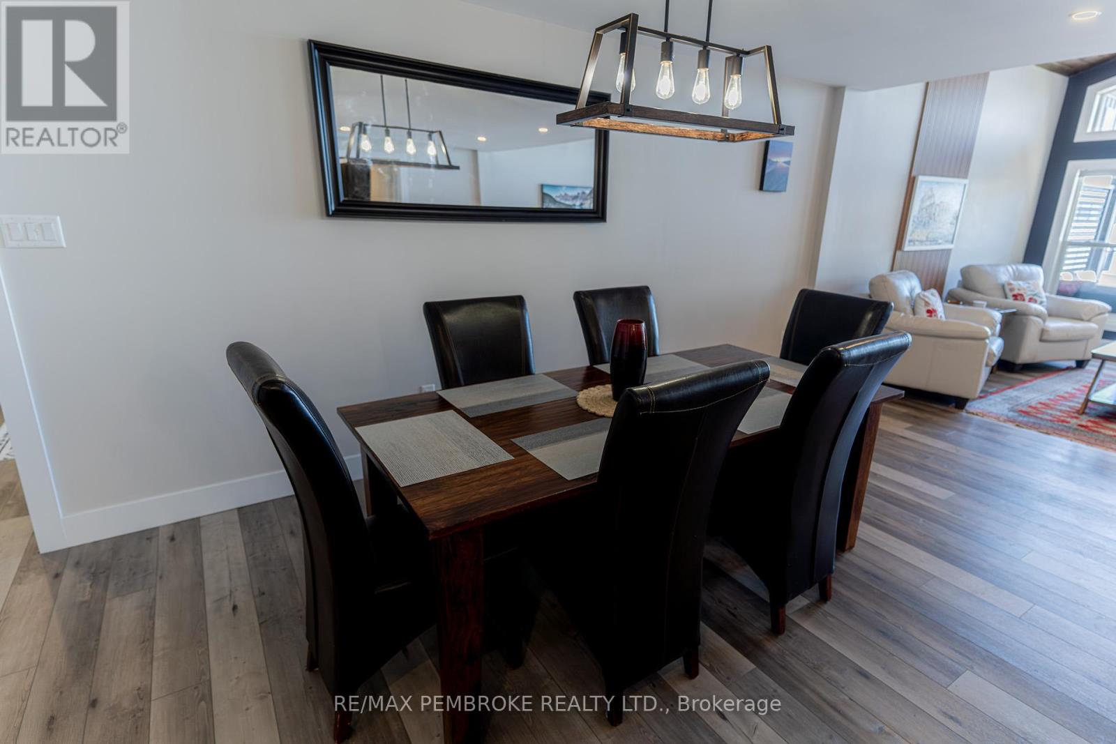 299 HOLIDAY LANE - 24