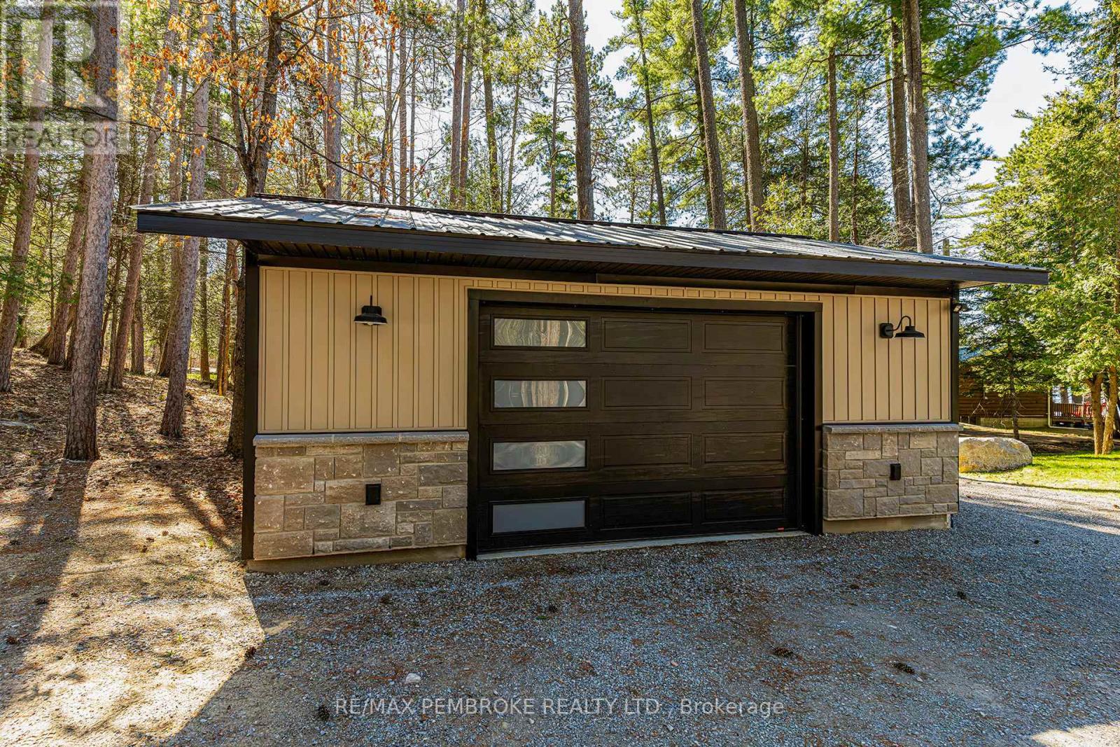 299 HOLIDAY LANE - 5