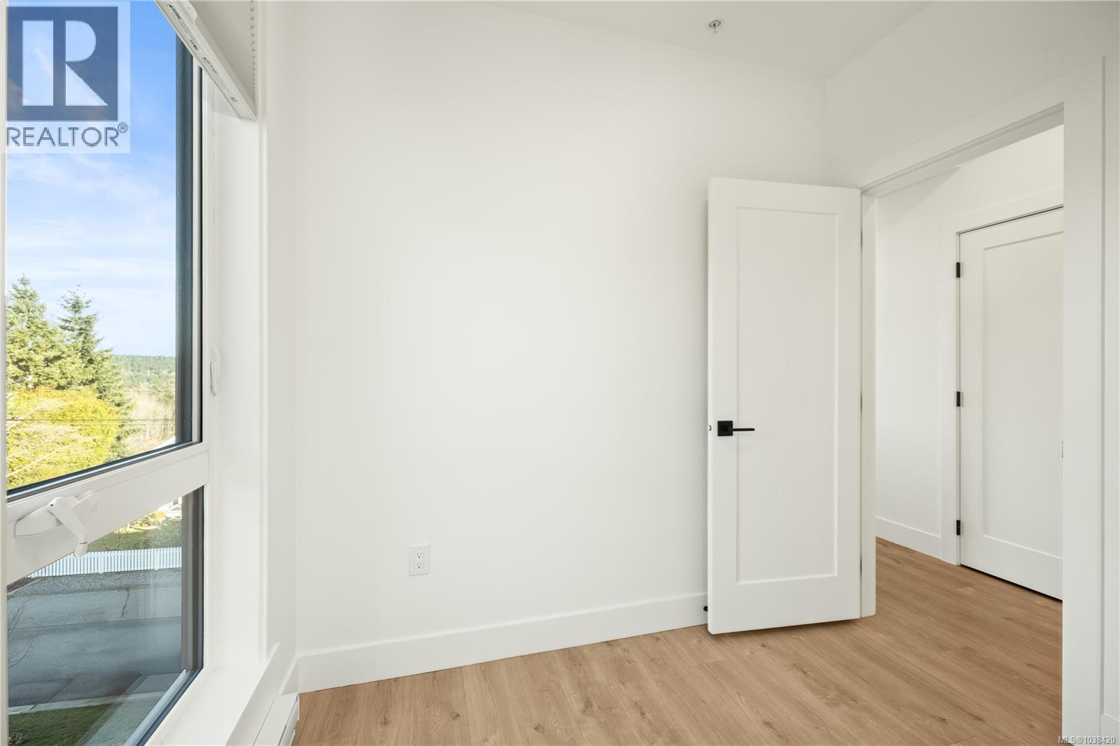 #301 201 Dogwood Dr - 32