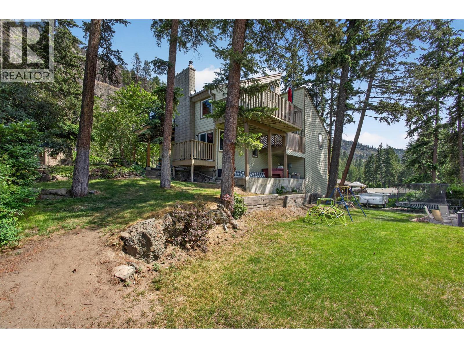 442 Clifton Road N, Kelowna
