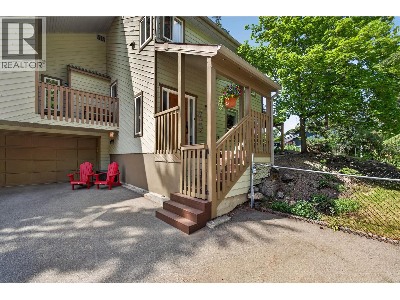 442 Clifton Road N, Kelowna
