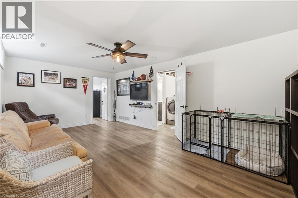 172 KING Street E - 22
