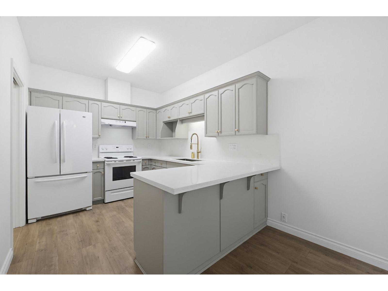 9 4740 221 STREET, Langley