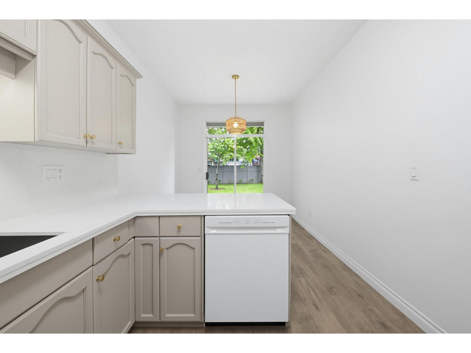 9 4740 221 STREET, Langley