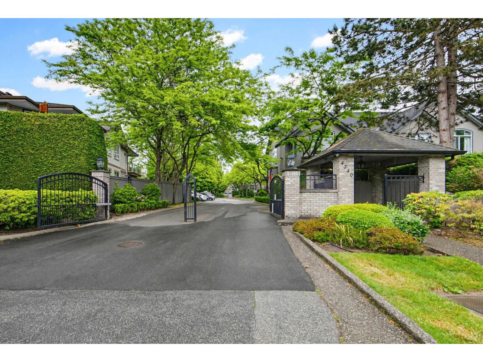 9 4740 221 STREET, Langley