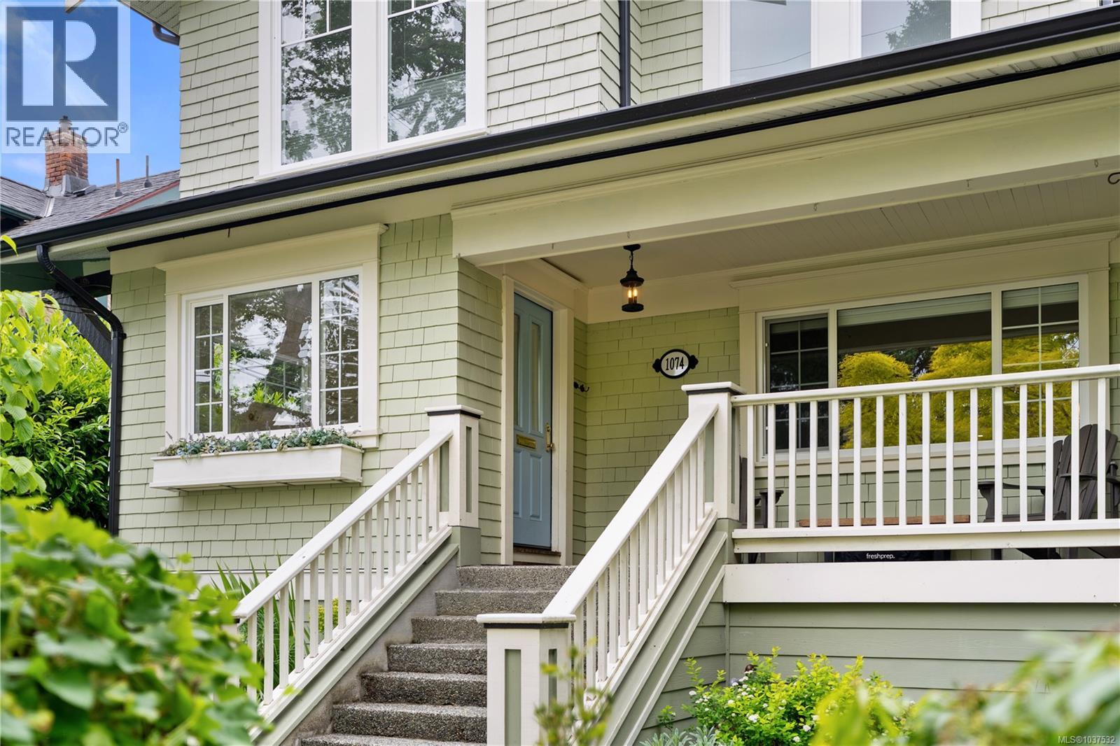 1074 Oliver St - Image 2