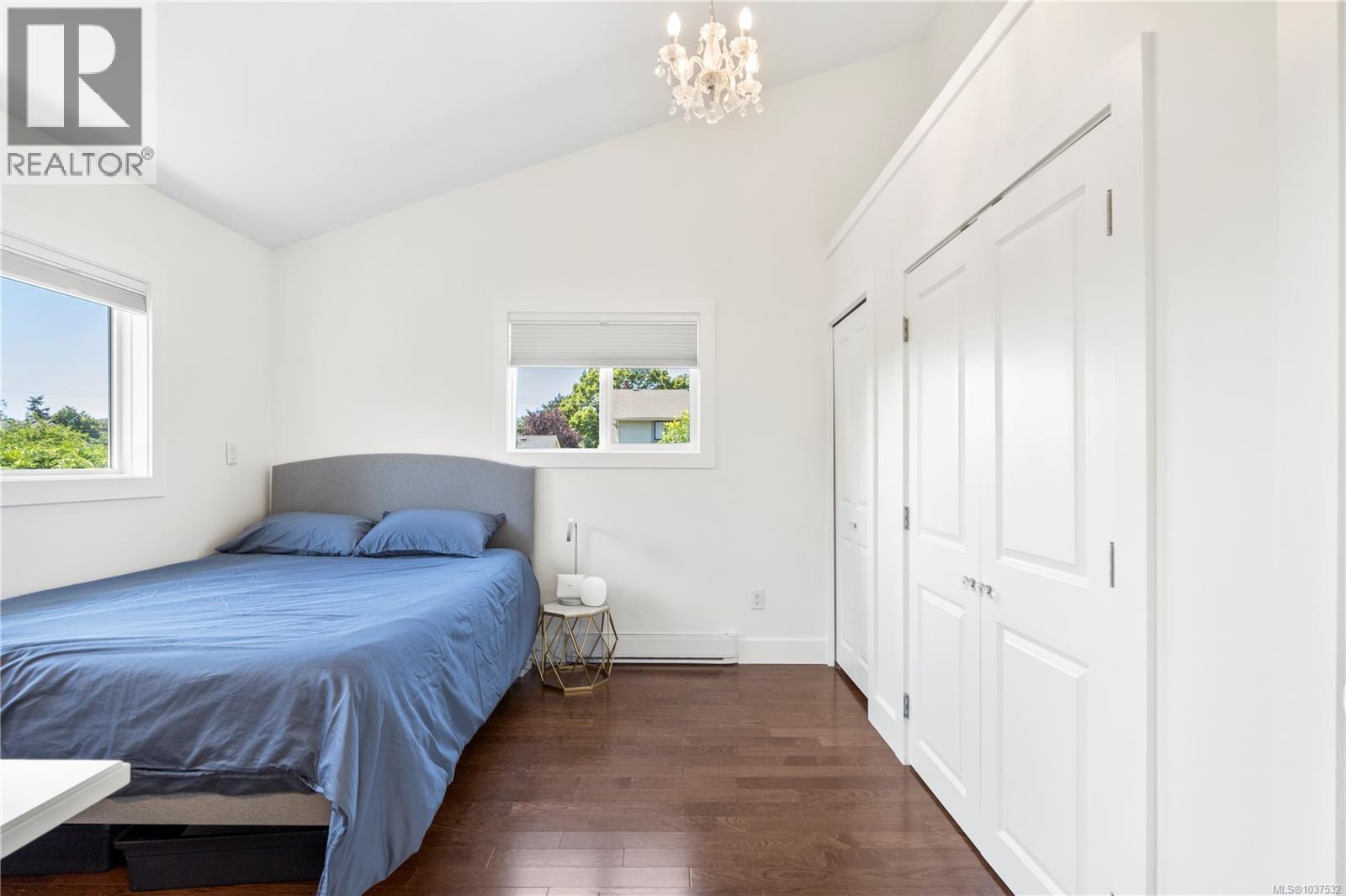1074 Oliver St - 40