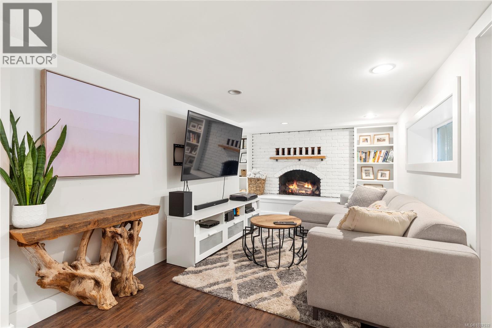 1074 Oliver St - 44