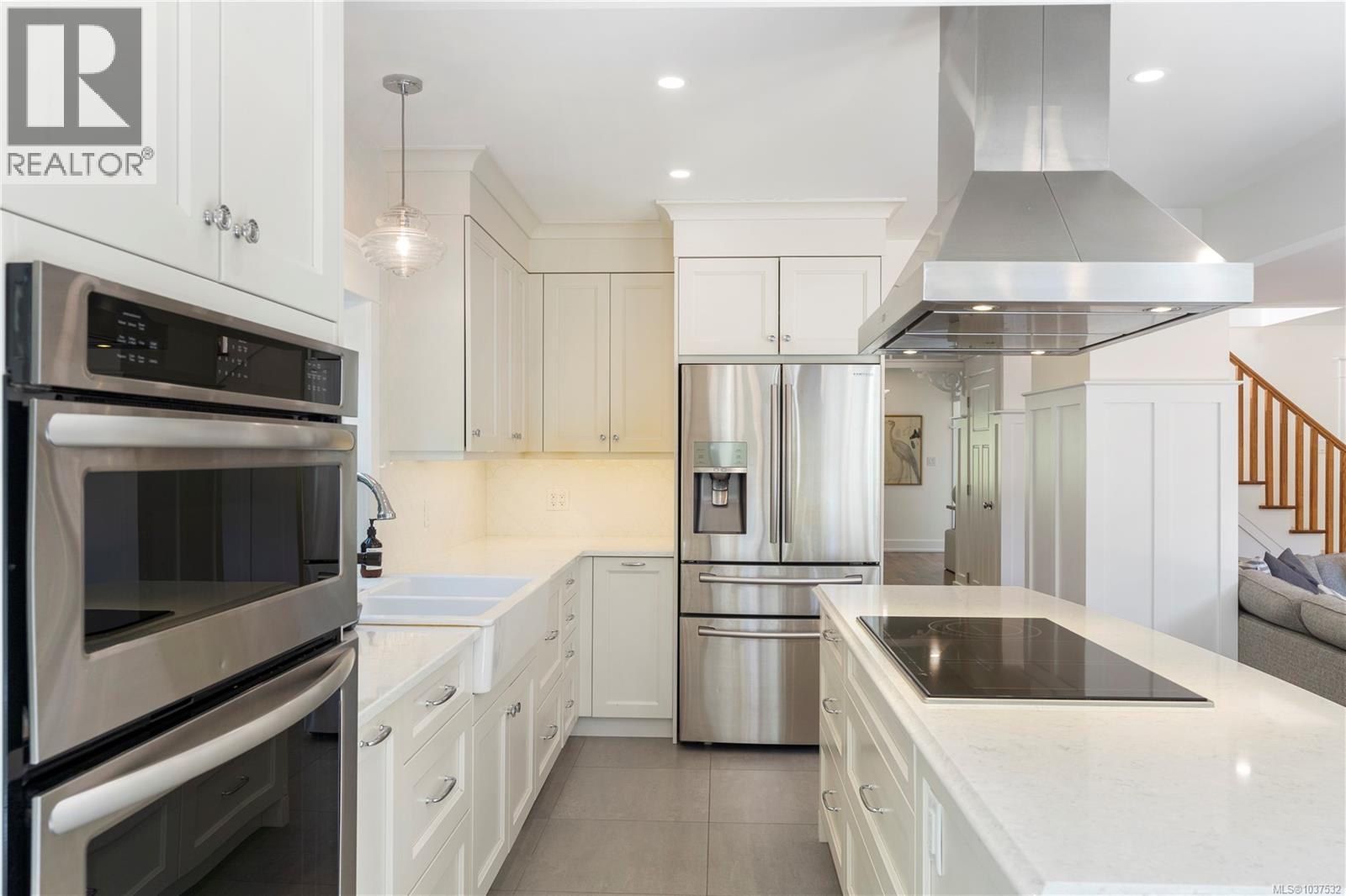 1074 Oliver St - 17