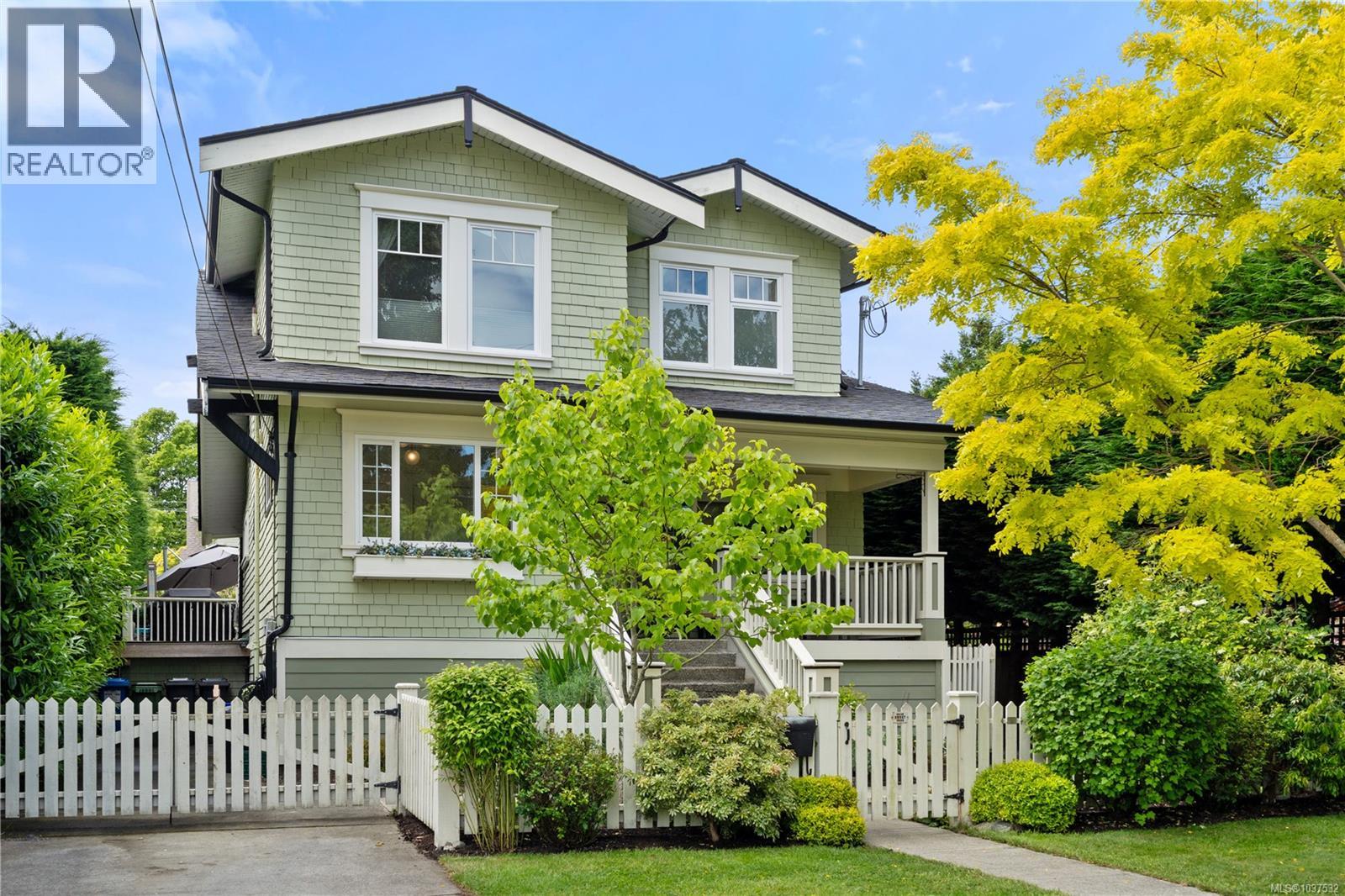 1074 Oliver St - 58