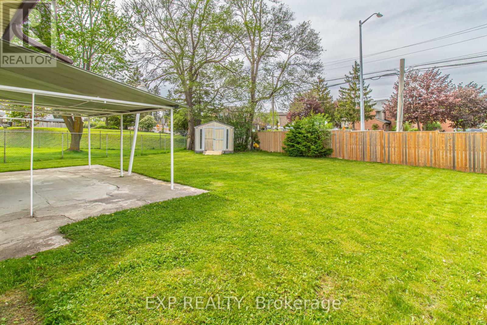 35 HILLSBOROUGH CRESCENT - 33