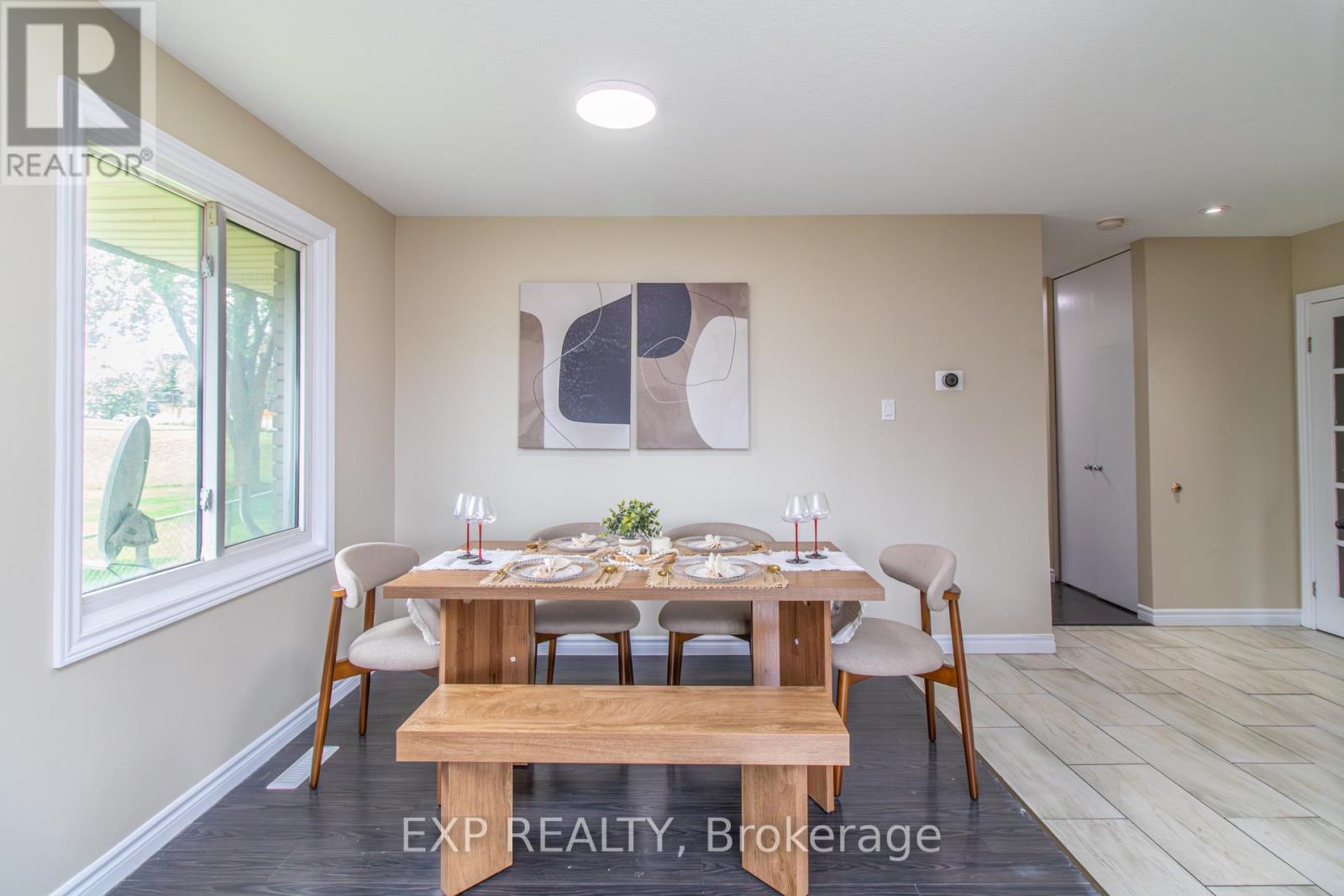 35 HILLSBOROUGH CRESCENT - 8