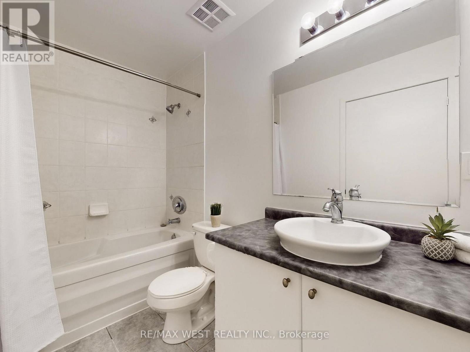 #207 410 KING STREET W - 10