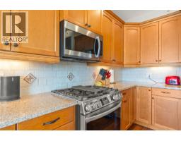 4pc Ensuite bath - 500 Balsam Court, Vernon, BC V1H2J1 Photo 8