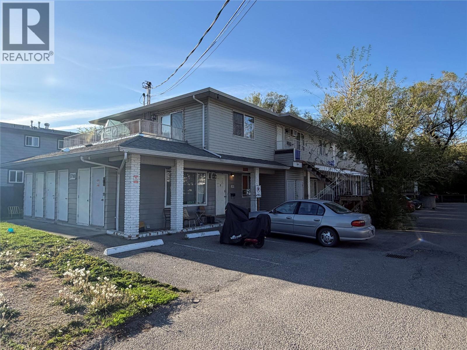 3710-3712 24 Avenue - 73