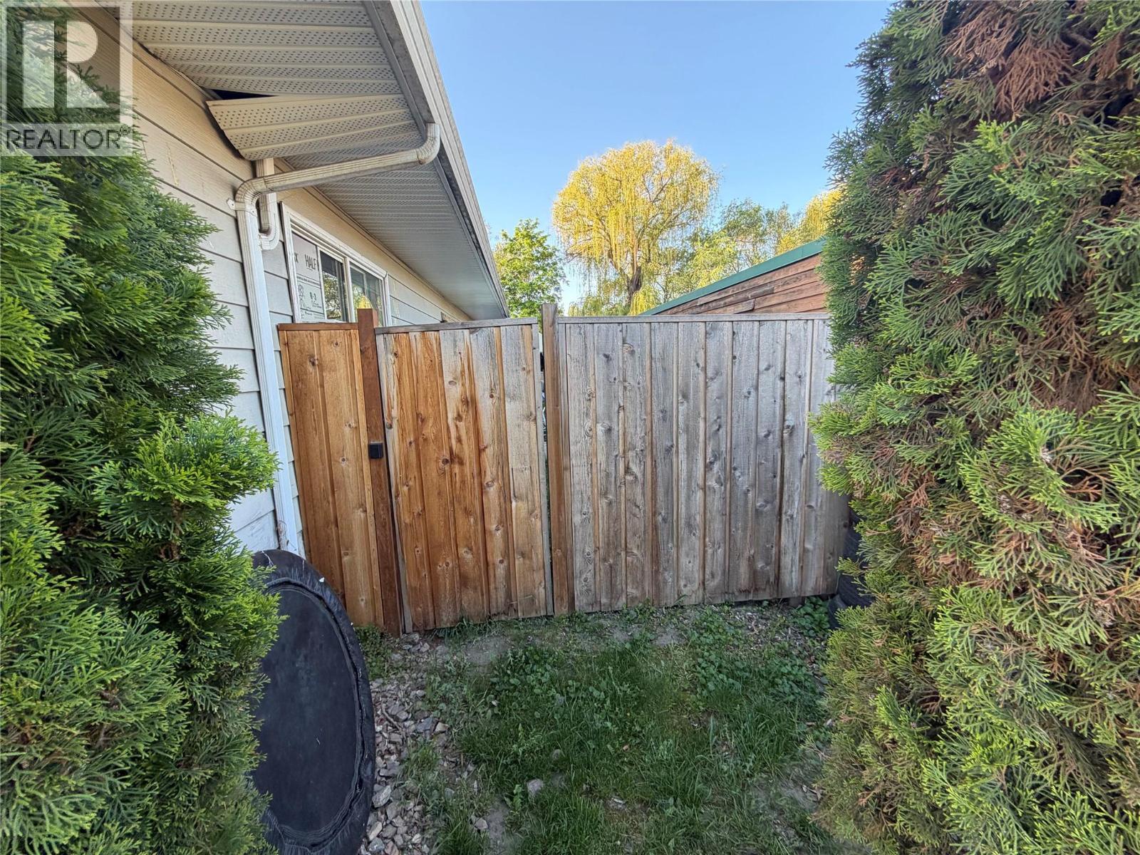 3710-3712 24 Avenue - 21
