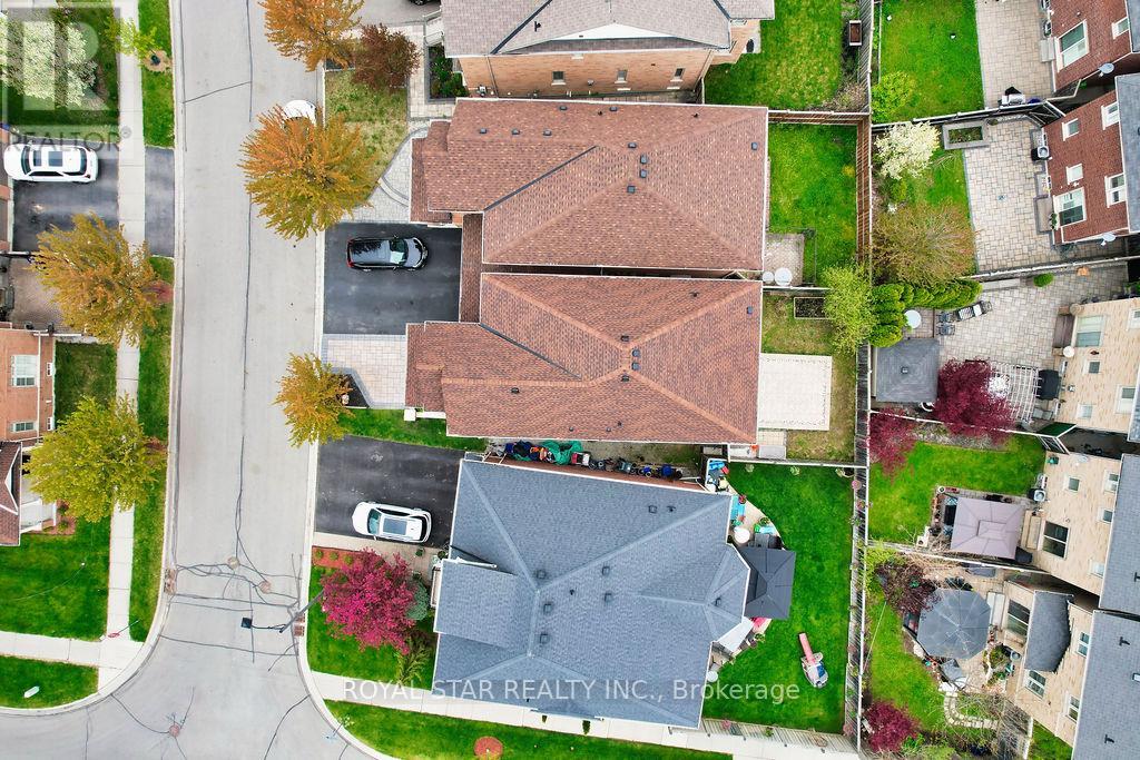 351 GIDDINGS CRESCENT - 45