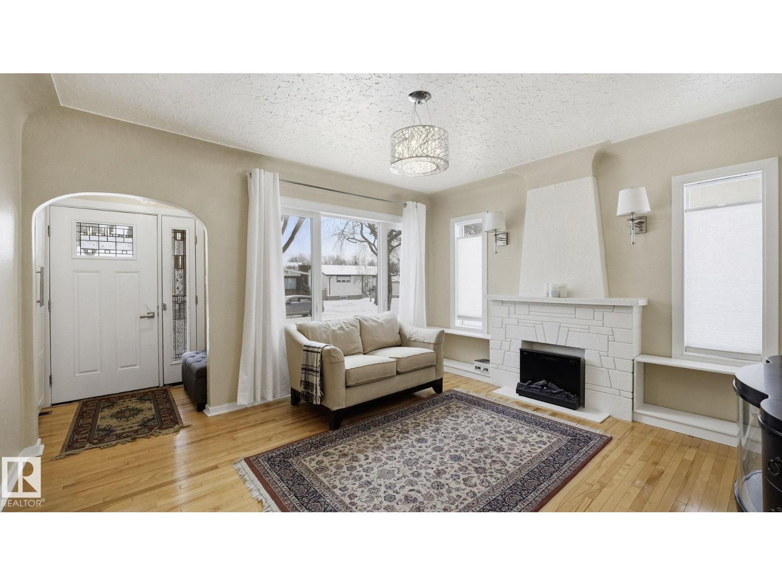 12338 91 ST NW - 6