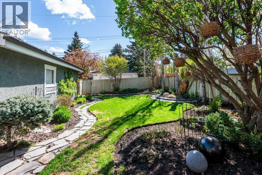 1712 25 Street SW - 43