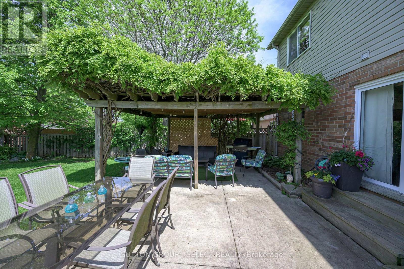 1864 DOWNES COURT - 31