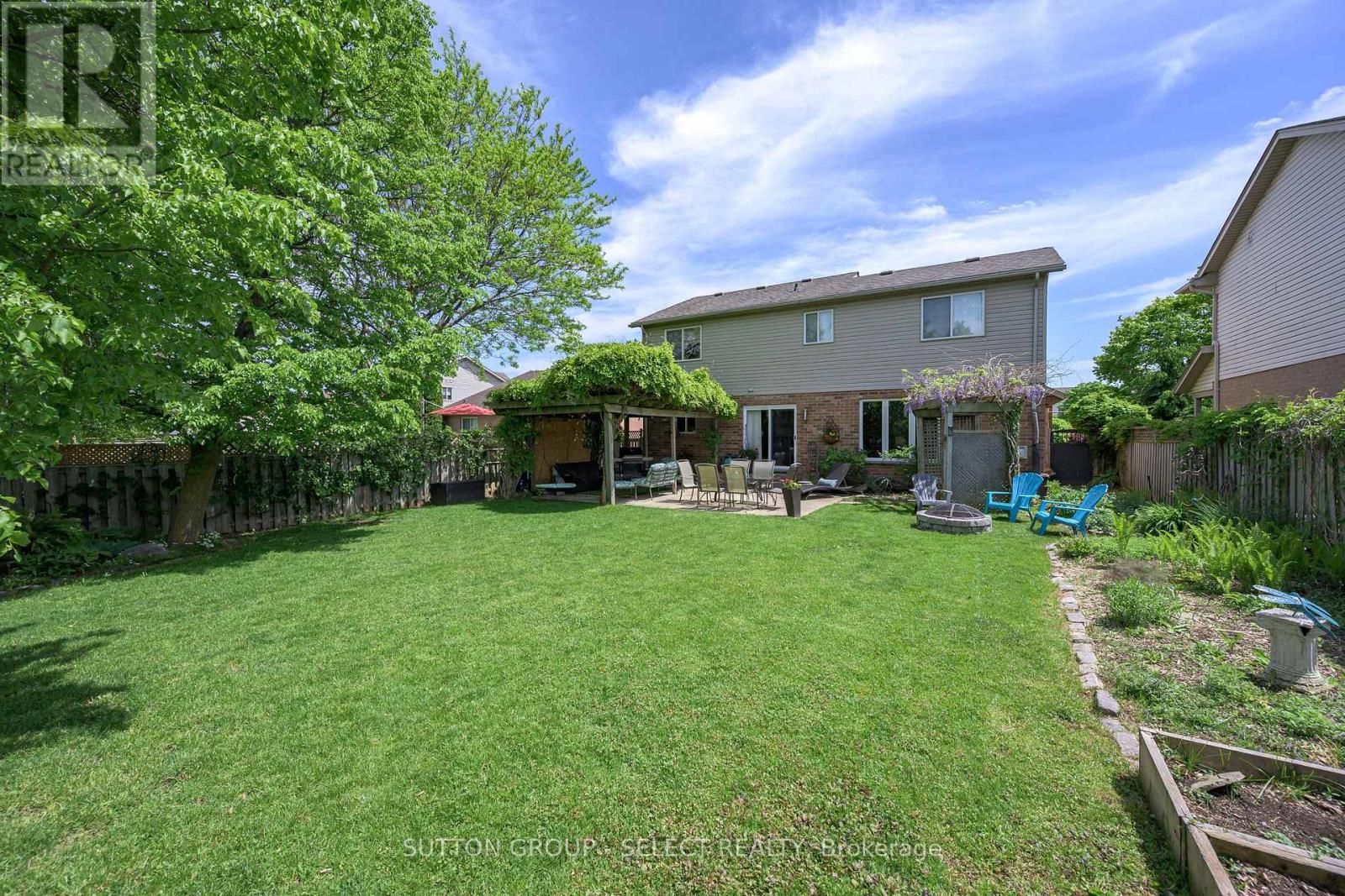 1864 DOWNES COURT - 33