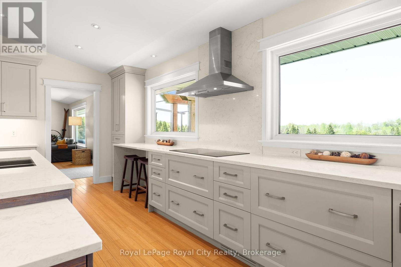 5902 SIDEROAD 6 N - 12