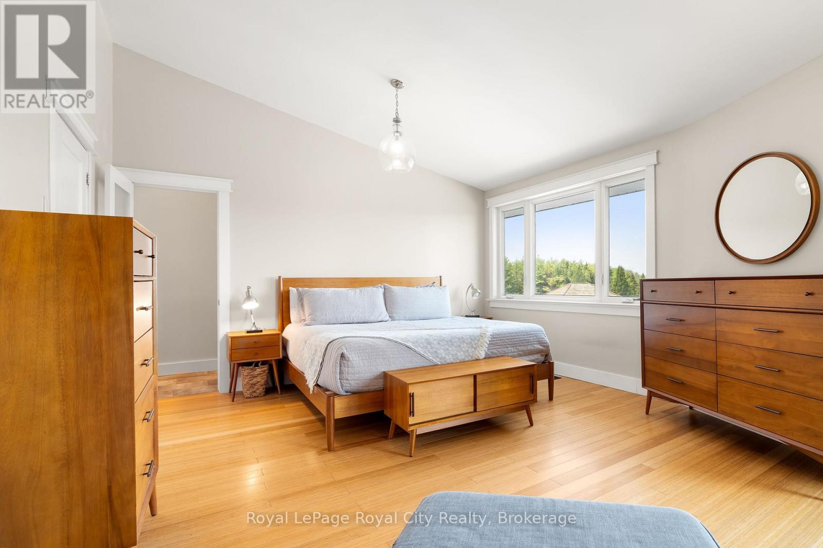 5902 SIDEROAD 6 N - 17