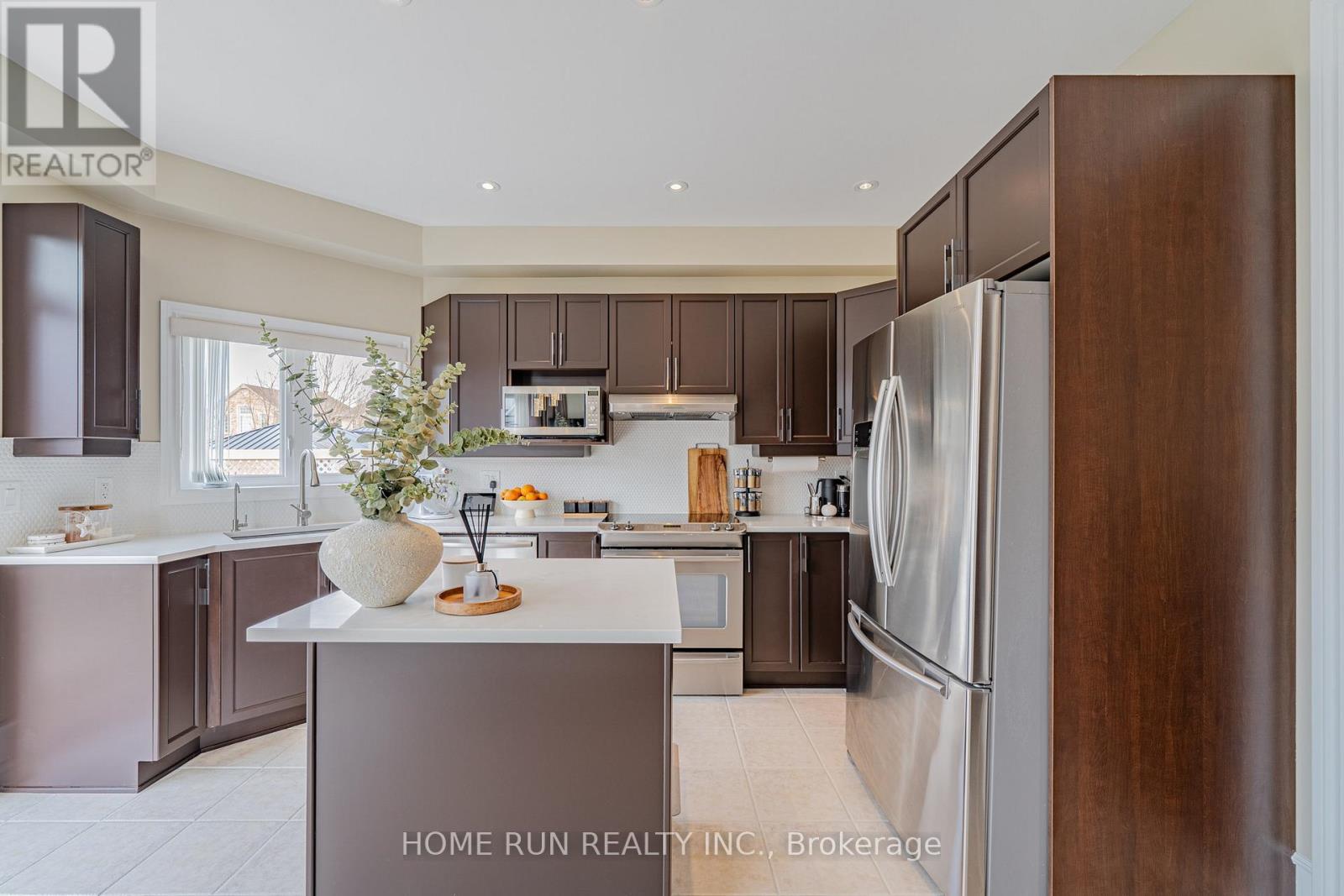 131 KINGHAVEN CRESCENT - 13