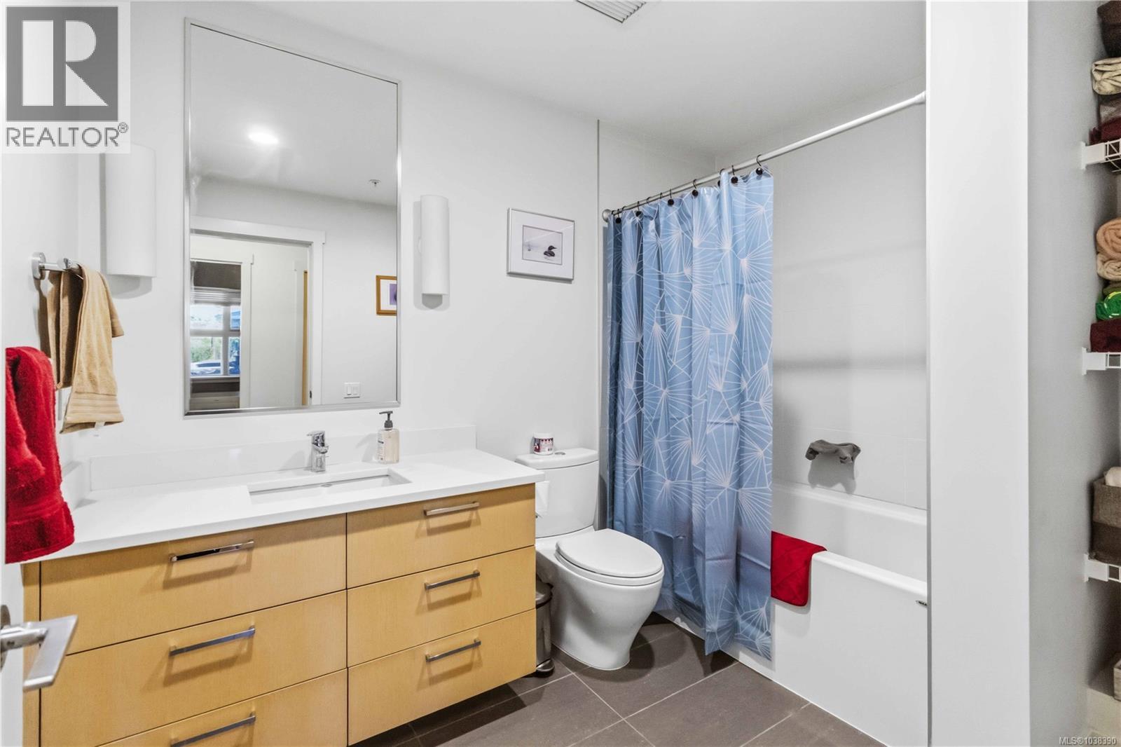 #103 3912 Carey Rd - 16