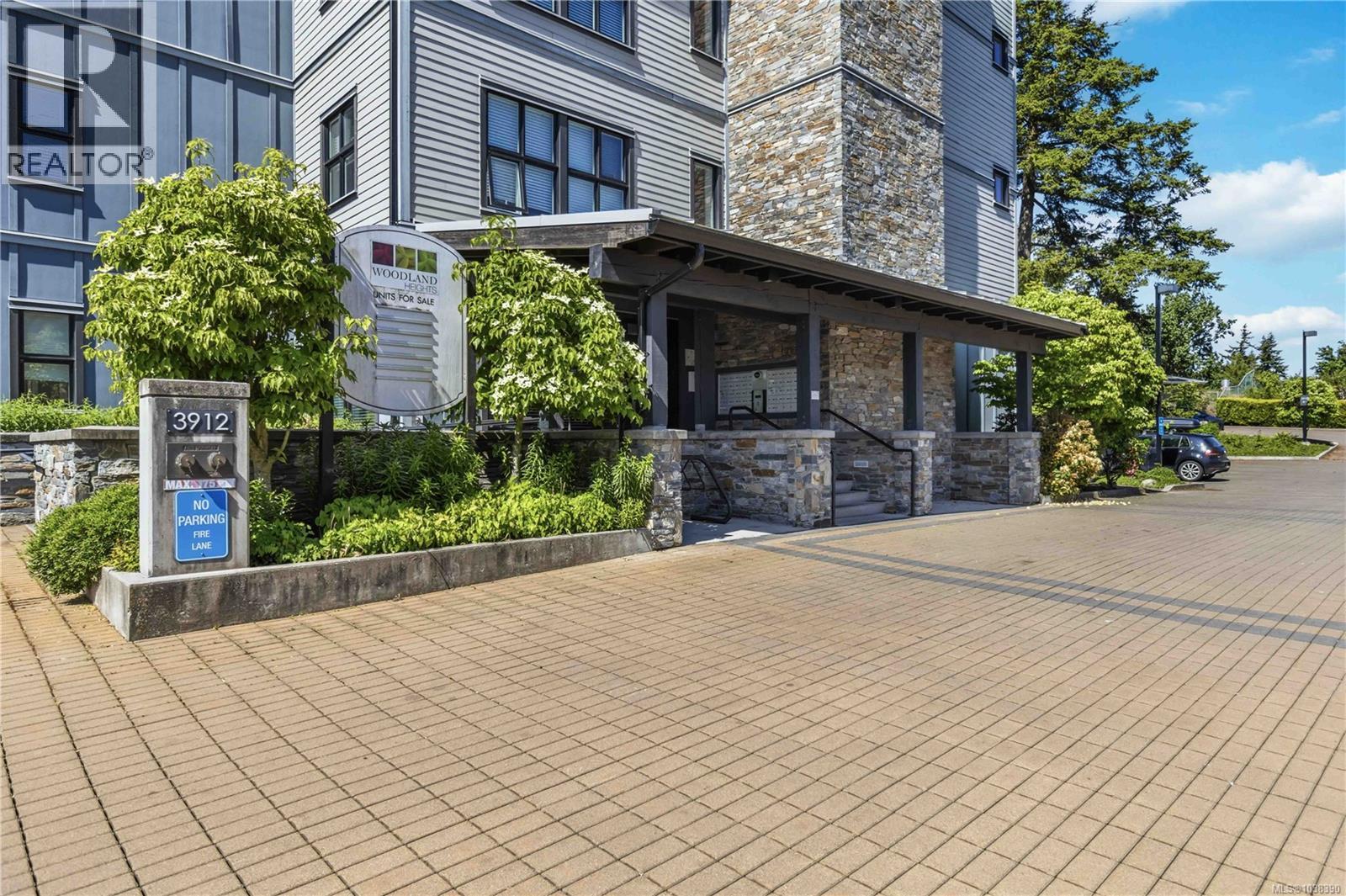 #103 3912 Carey Rd - 25