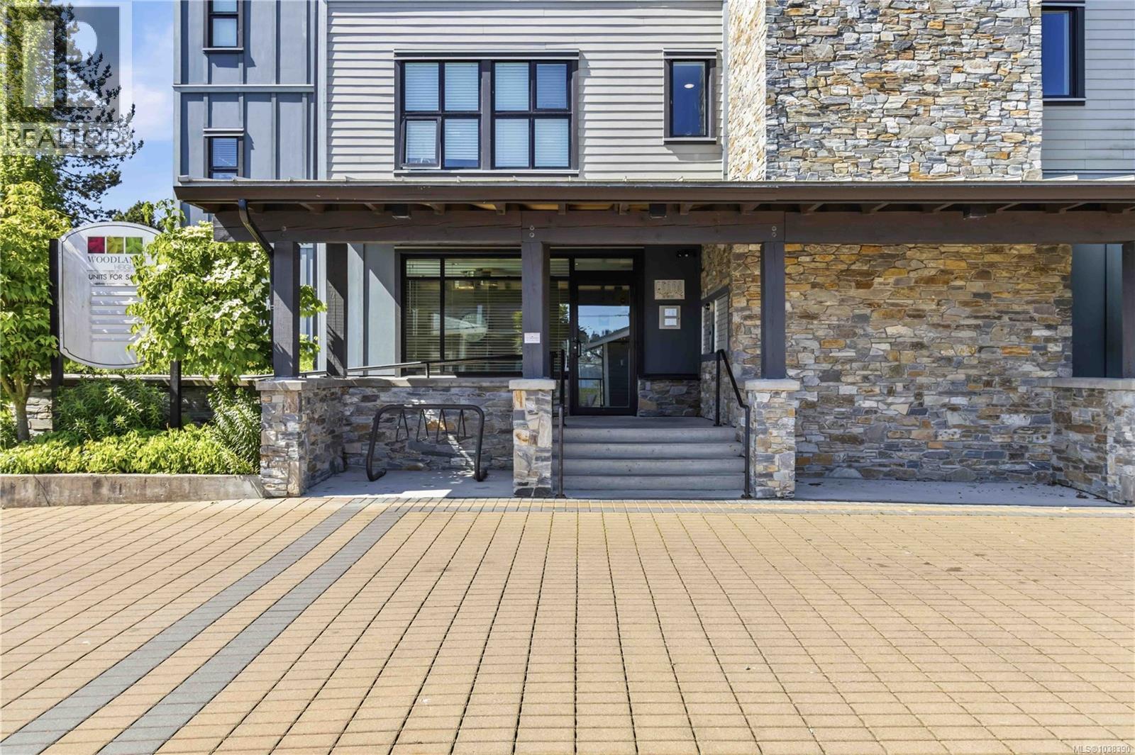 #103 3912 Carey Rd - 26
