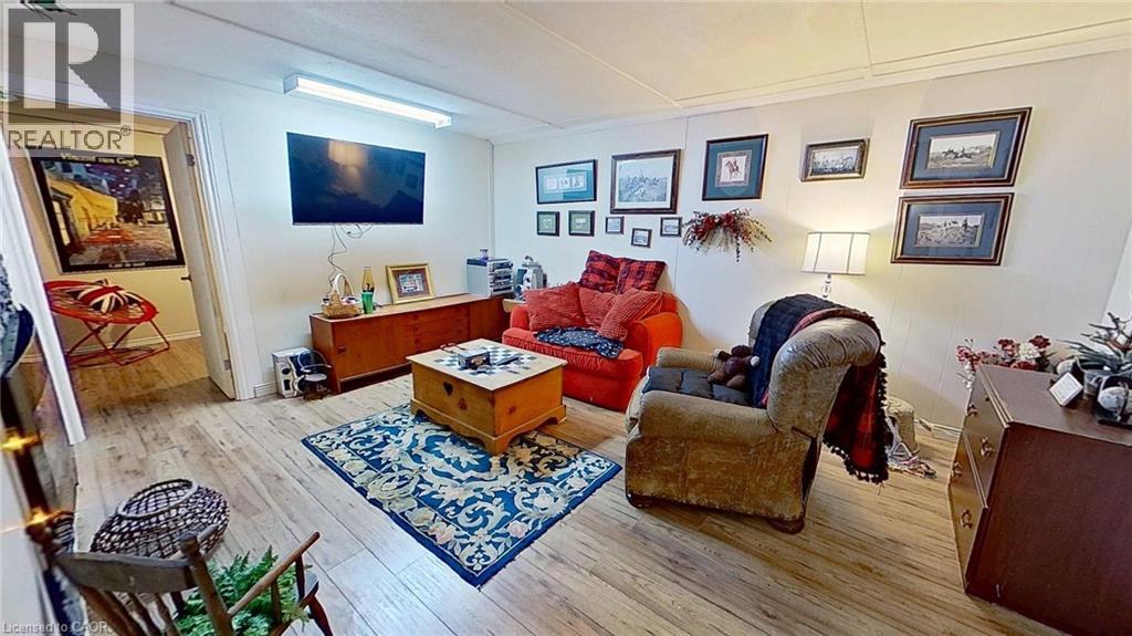 27 HEPBURN Avenue - 24