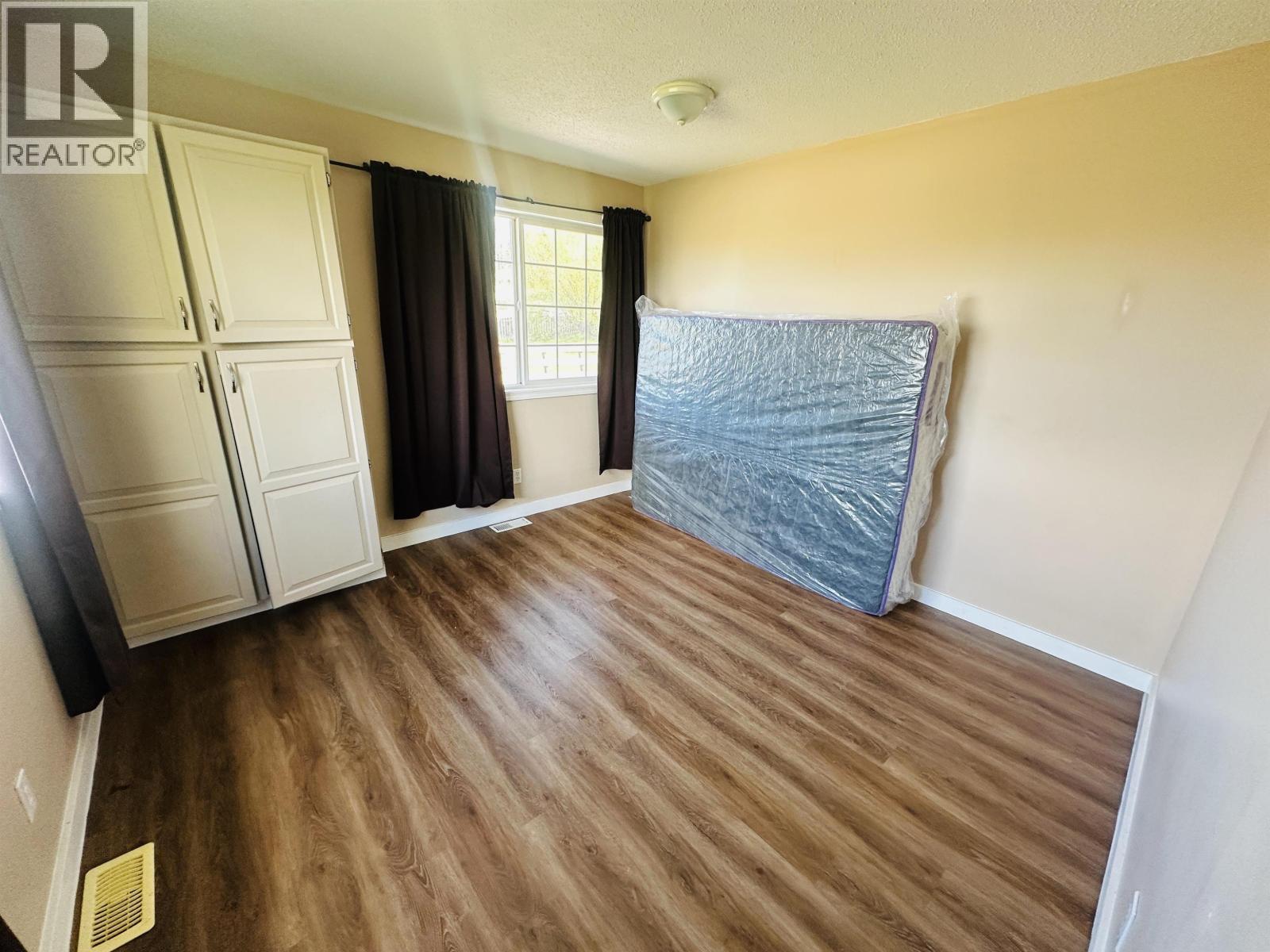 245 8TH AVENUE - 19