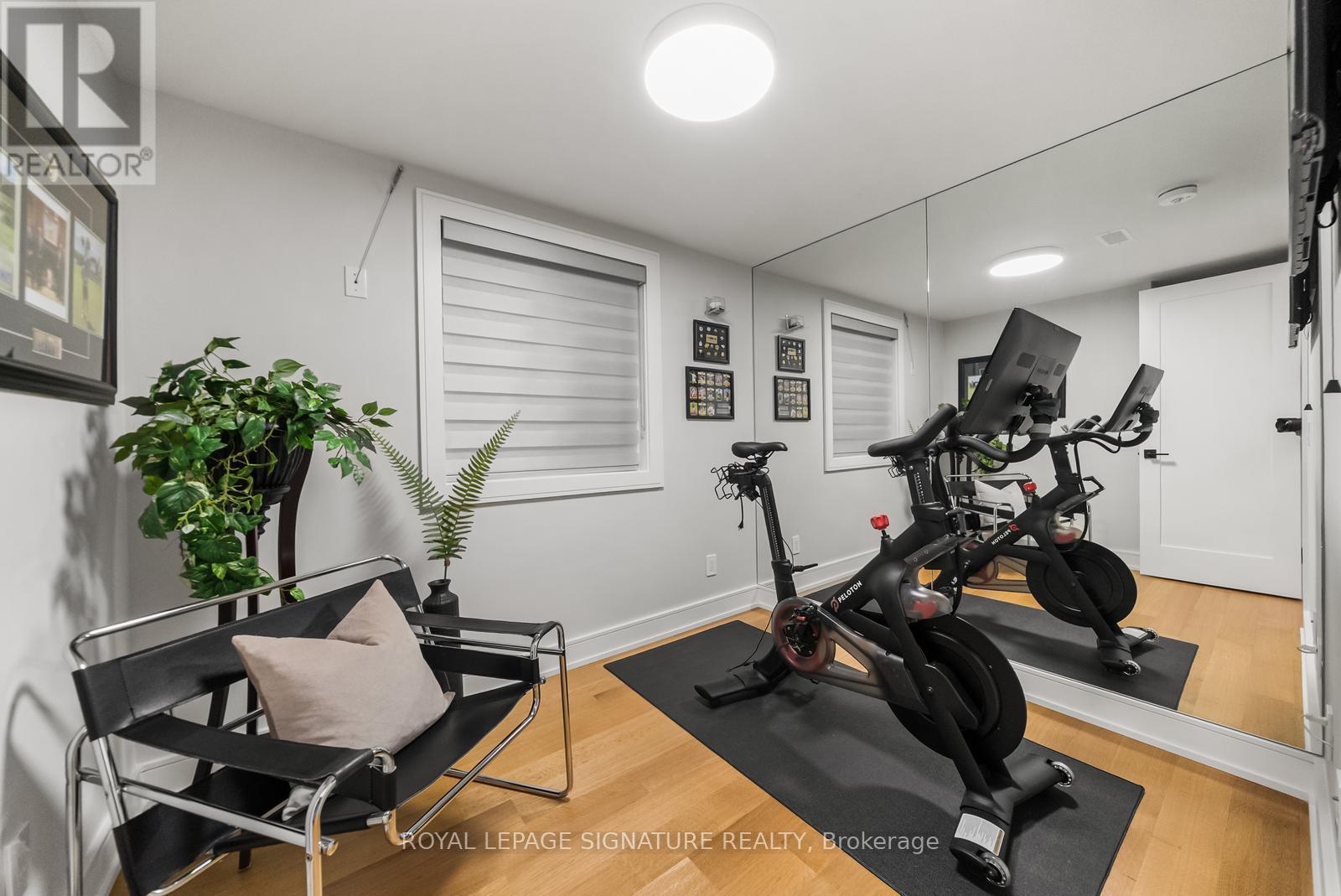 588 WOBURN AVENUE - 35