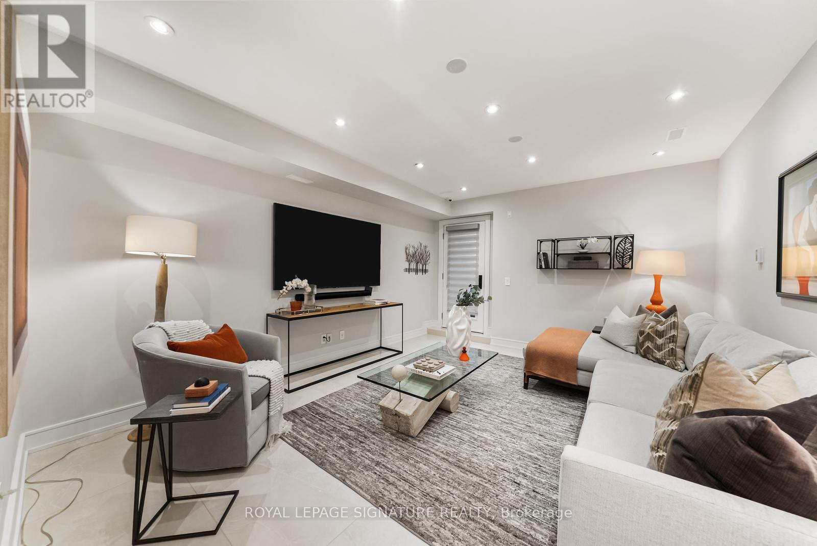 588 WOBURN AVENUE - 36