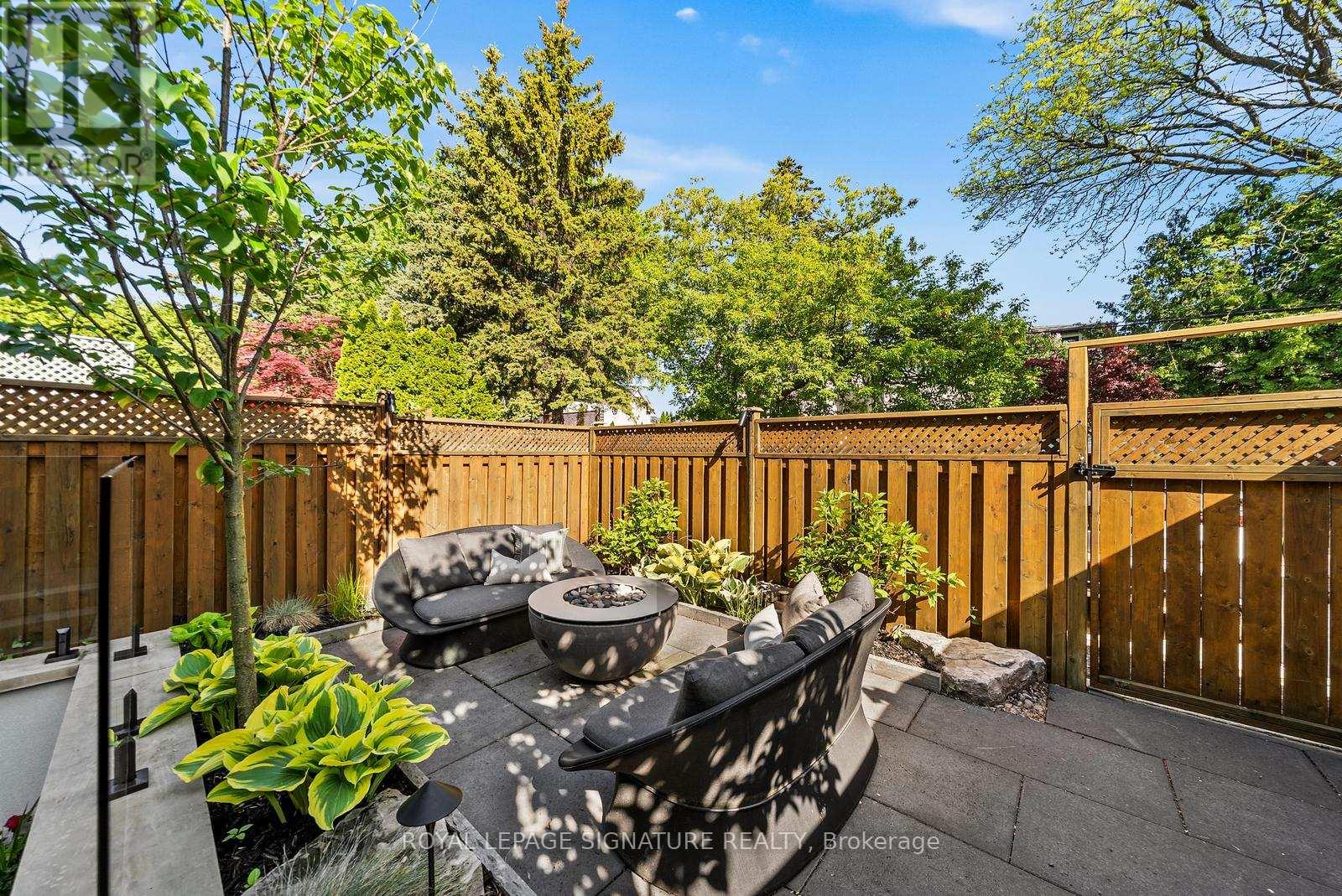 588 WOBURN AVENUE - 46