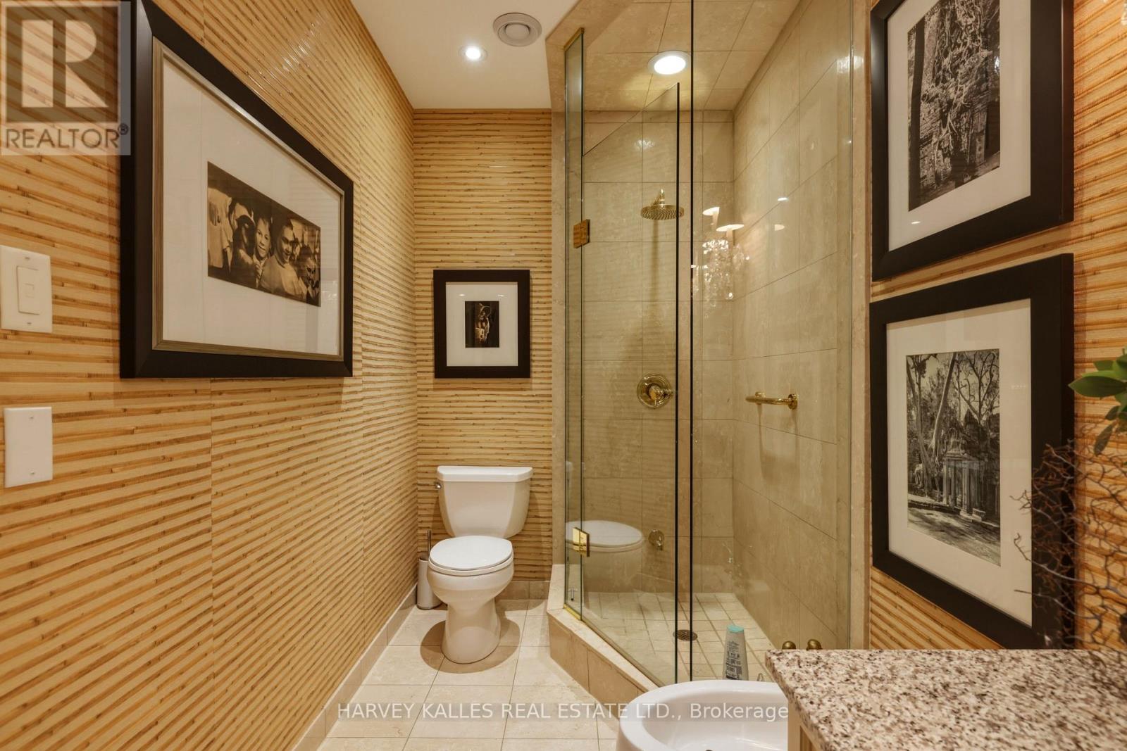 #21 260 RUSSELL HILL ROAD - 38