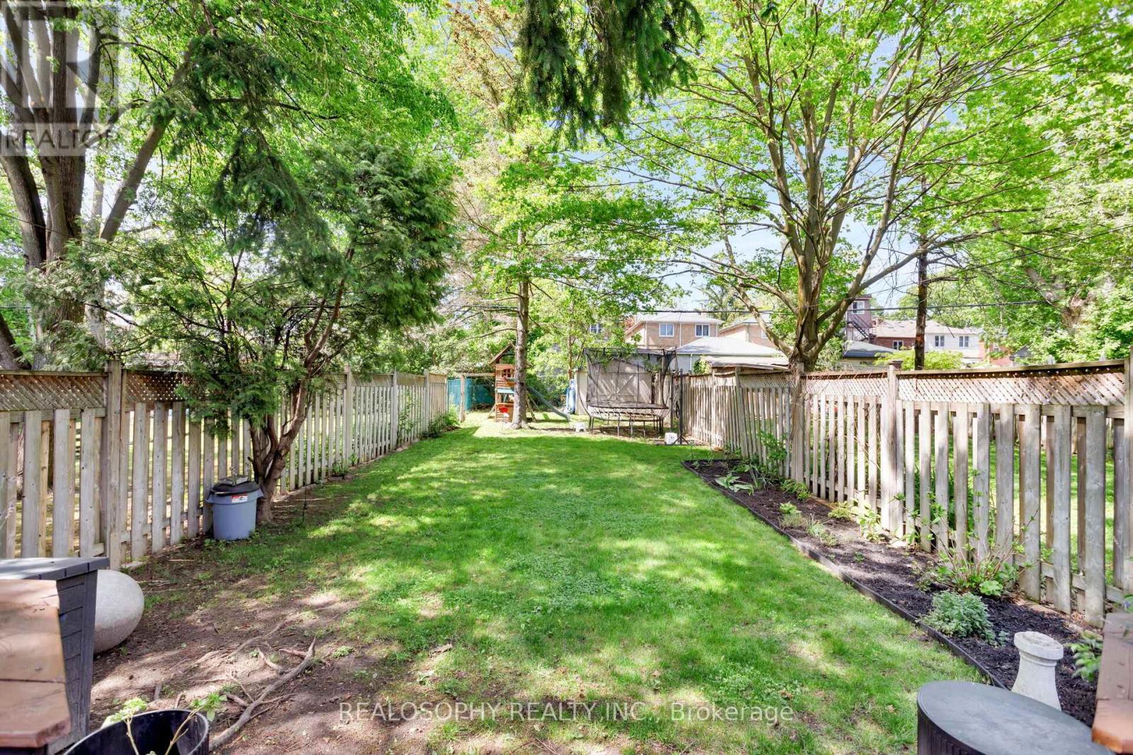 432 MERTON STREET - 34