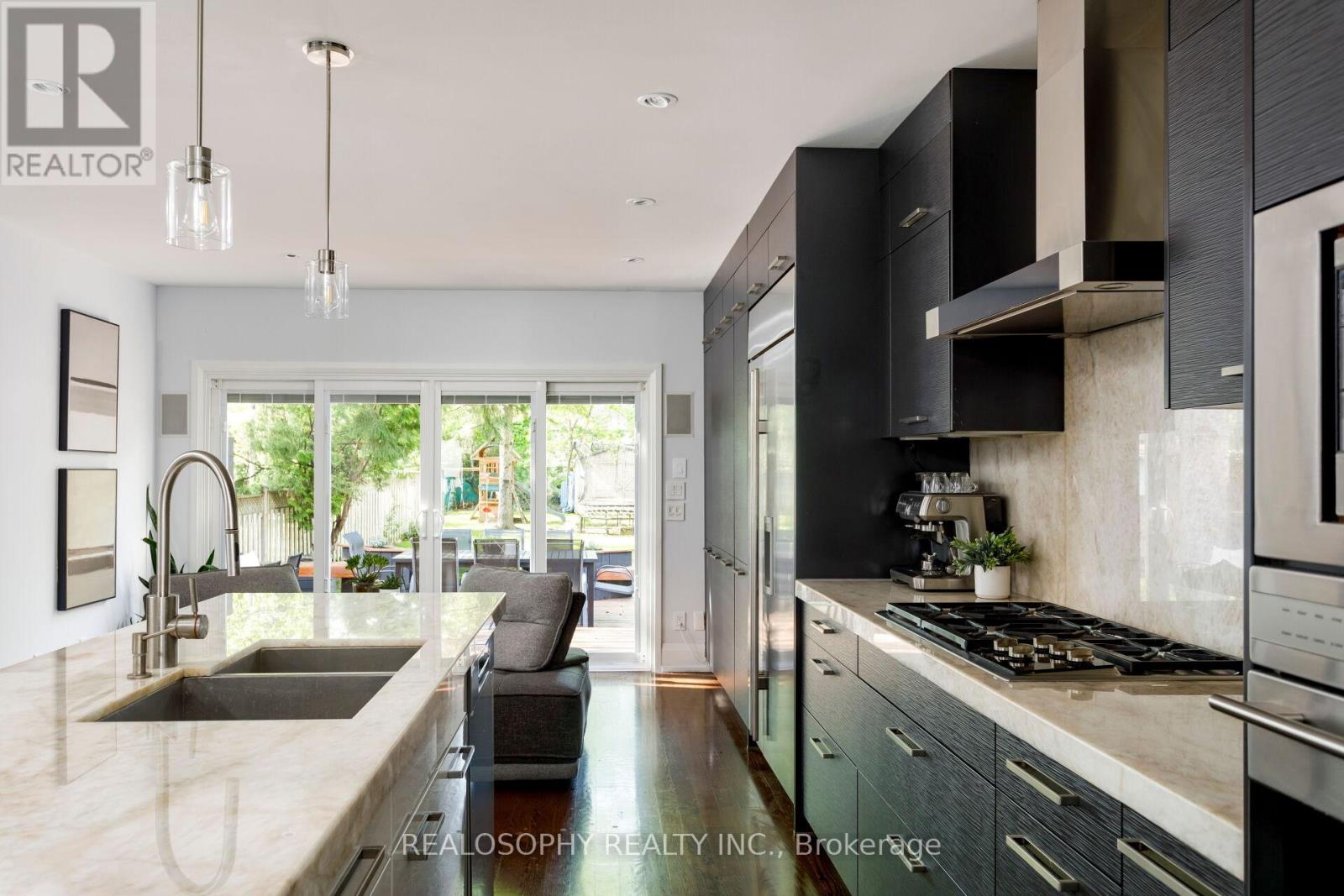432 MERTON STREET - 8